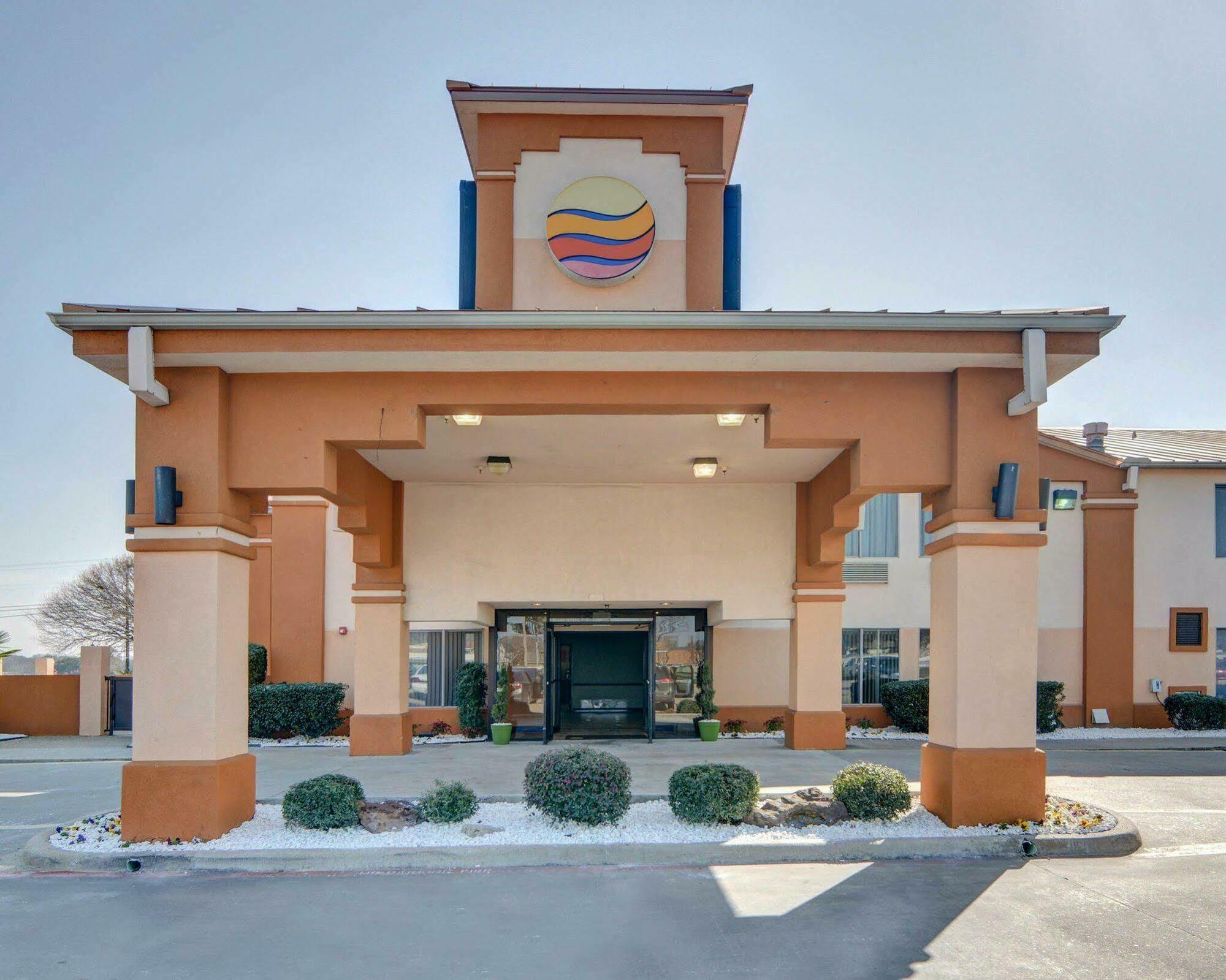 Quality Inn Forest Hill - Fort Worth South Εξωτερικό φωτογραφία